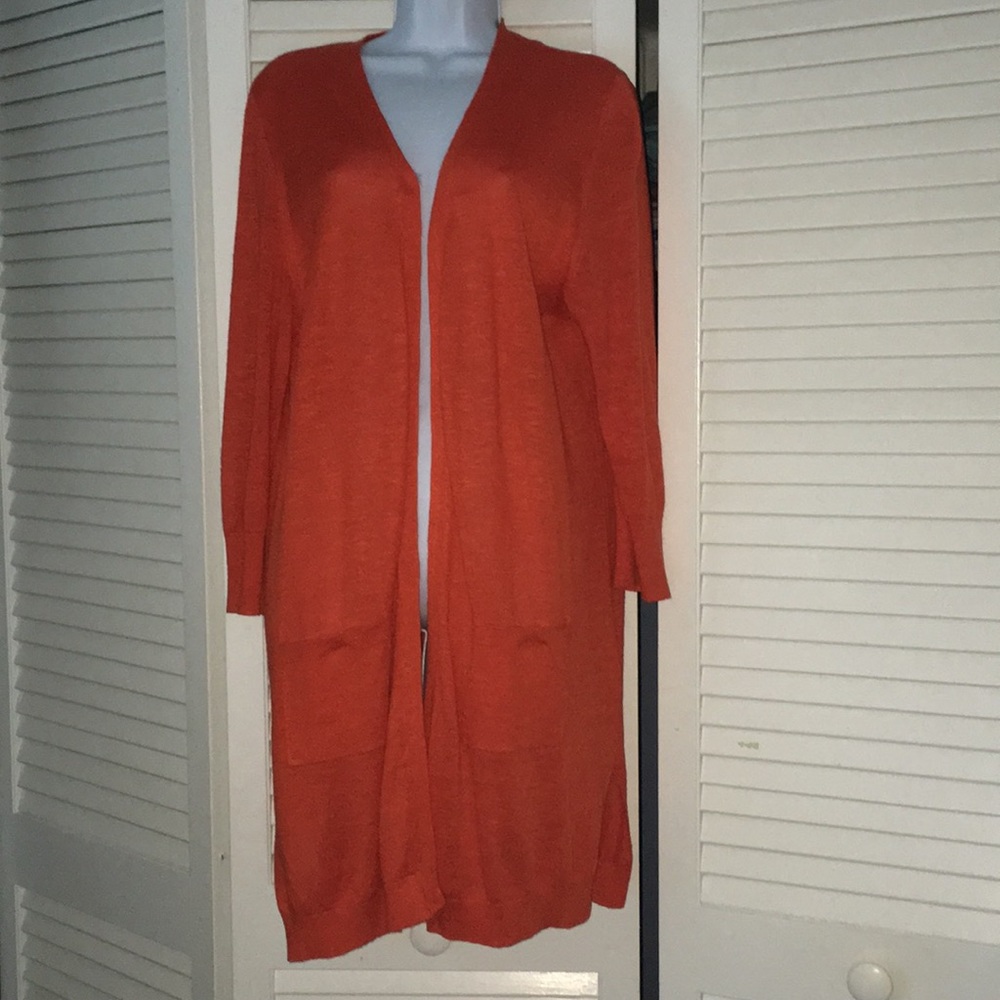 Extra long Kaspar sweater with pockets